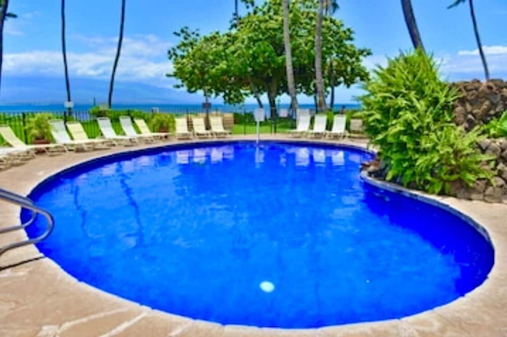 Maalaea Apartment | 2 Bed Maui Retreat with 5 miles of beach!