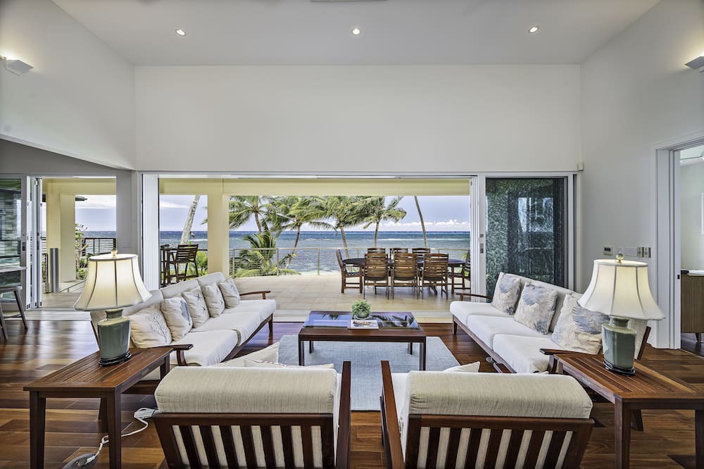 Mokuleia House | Hula House - Beachfront North Shore - NEW SPECIAL FALL RATES.