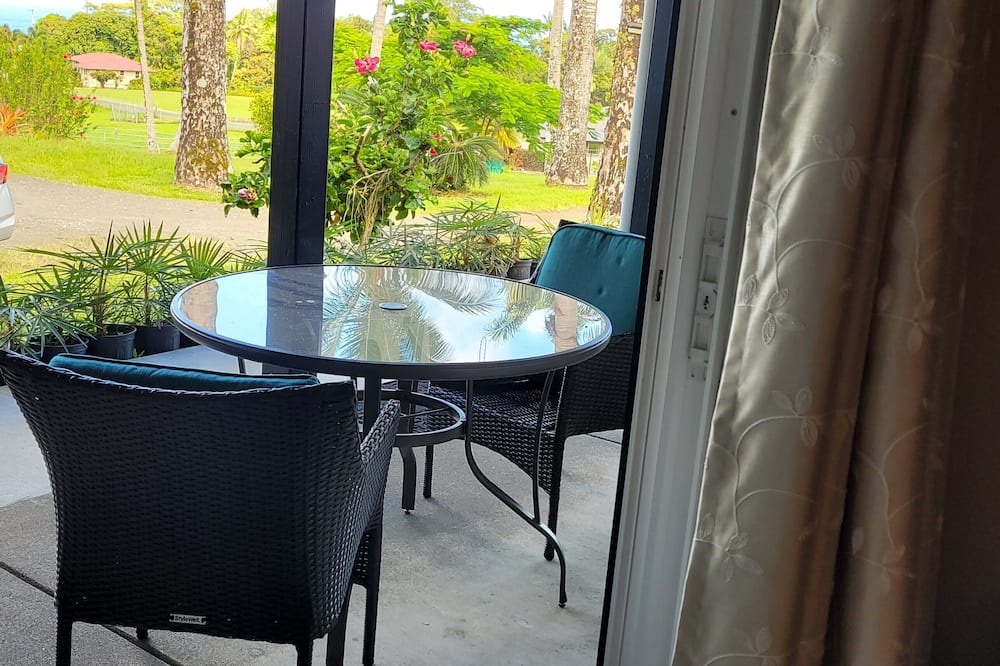 Papaikou House | Orchid Unit-Adult Only-Prvt Entry&Bathroom-King bed-A/C Option