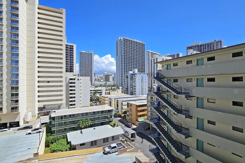 Waikiki Apartment | Calm, Quiet, New, & Clean Waikiki Queen Bed Studio - WAIKIKI GRAND HOTEL® 804
