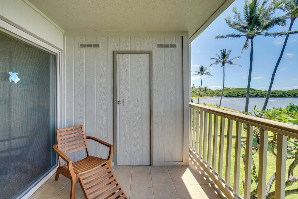 Ualapue Condo | Kaunakakai Condo w/Private Lanai & Ocean Views!