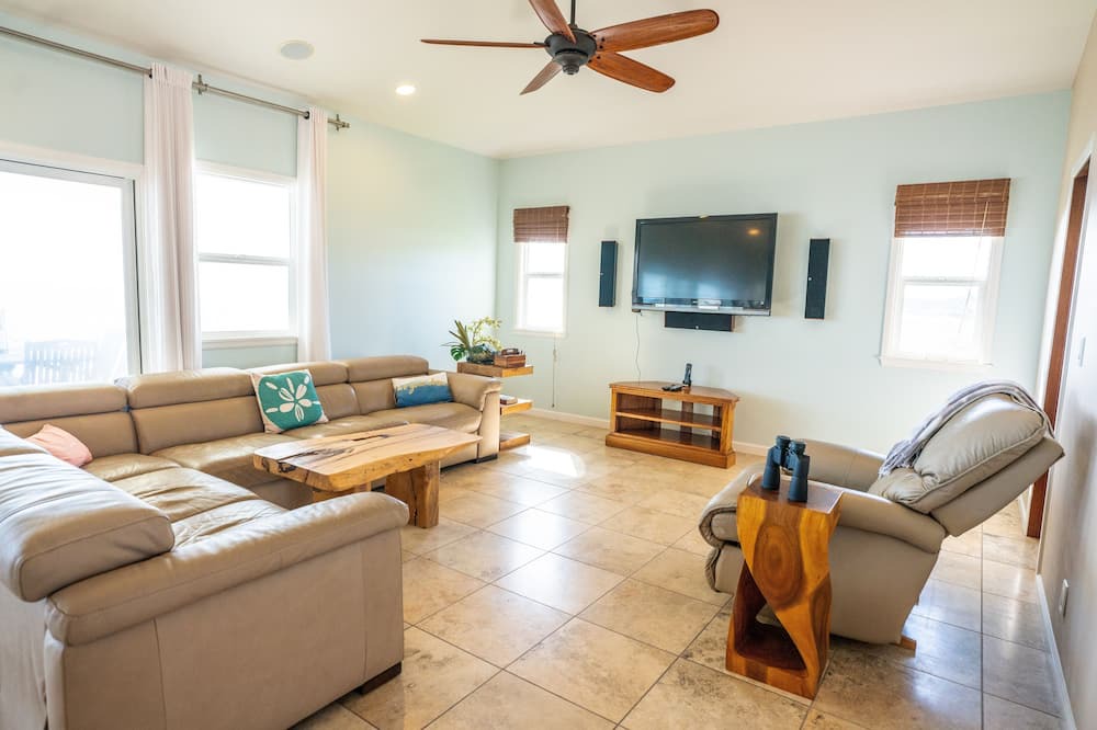Keaau Villa | Luxurious Blue Horizon Villa near Hilo, entire villa