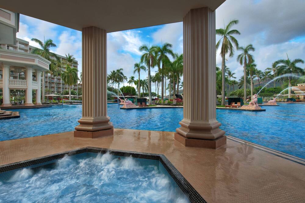 Lihue Resort | Ocean View - Parlor - Marriott's Kauai Beach Club - Full Resort Access