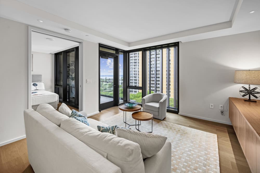 Ala Moana Condo | Ocean-City Exclusive Park Lane Condo by the Beach w/Fabulous Amenities