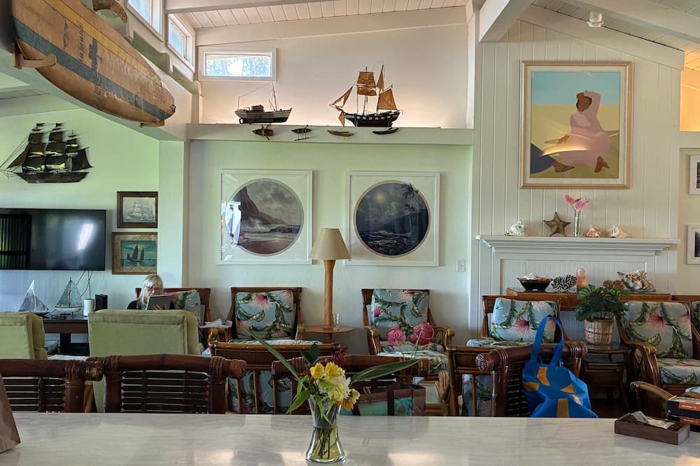 Anahola House | Huge 6 br/6 ba Beachfront, for big groups,A.C. accessible, in relaxed old Hawaii
