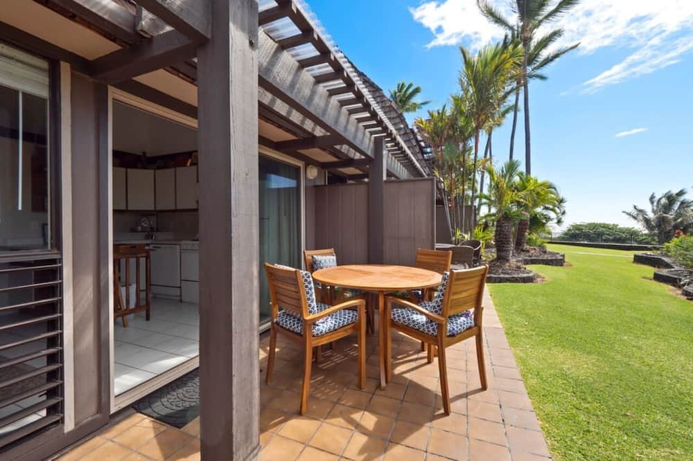 Punaluu Condo | #04 Rest & Relax at Punalu`u Black Sand Beach