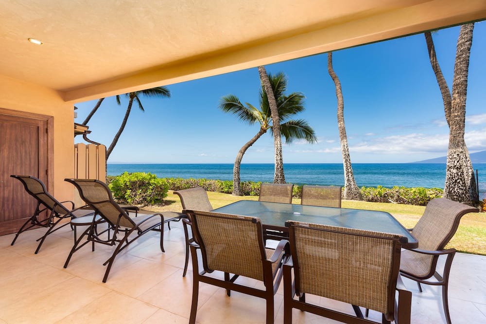 Downtown Lahaina Condo | Breathtaking Oceanfront Puamana Retreat – 5 Bedrooms, Modern & Spacious
