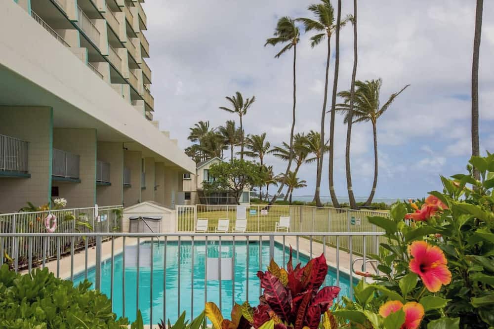 Punaluu Condo | Island Life Retreat-Ocean Front-Beach Access