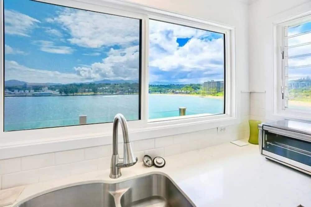 Lihue Apartment | Luxe Private Cliffside Oasis at Kalapaki Beach!