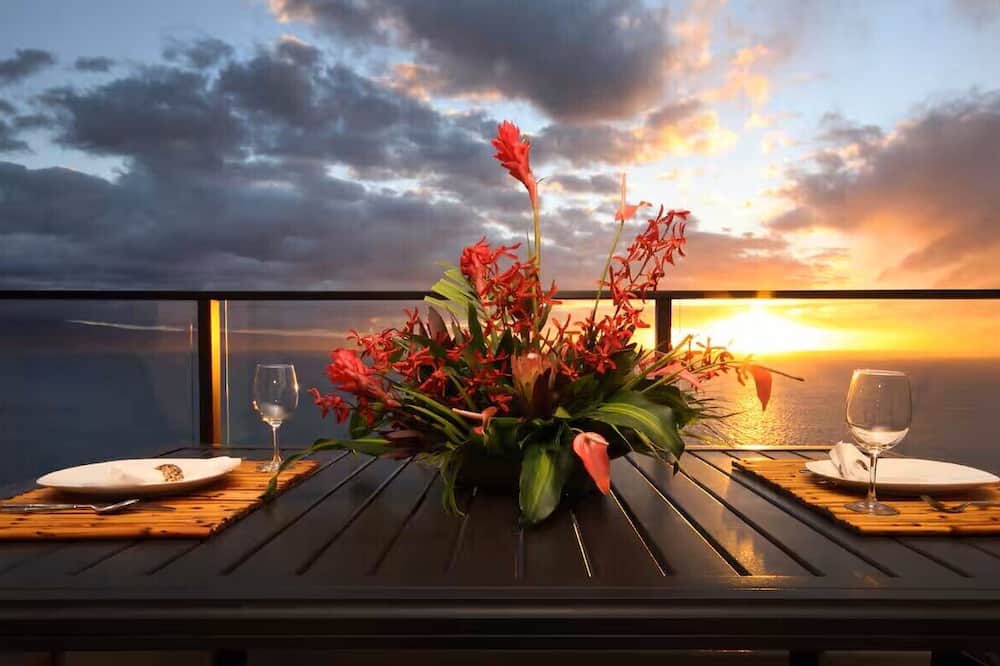 Kahana Resort | Above the Pacific-Top-Floor Oceanfront PENTHOUSE - OCEAN & SUNSET VIEWS, AC