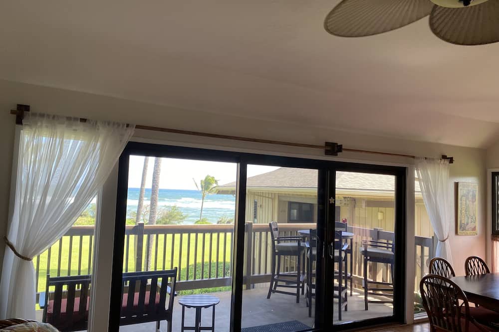 Lihue Condo | Ocean View, Beachfront Townhouse 2bd/2ba/2 lanai