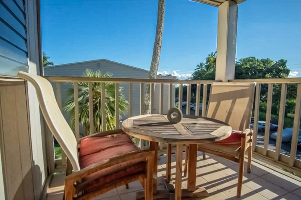 Ualapue Apartment | Ocean View Family Condo w/Free WiFi, Shared Pool & Tennis - Close to the Waves