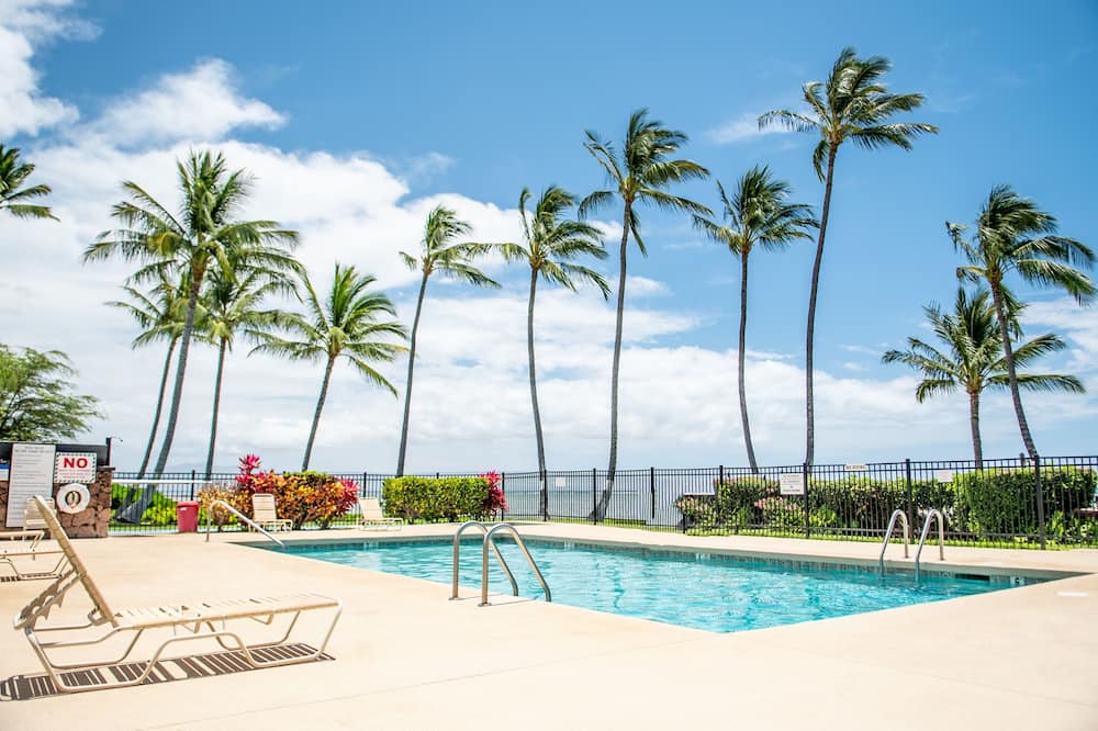 Ualapue Condo | Romantic Getaway Near Water w/Free WiFi, Shared Pool, Water Views, Tennis Court
