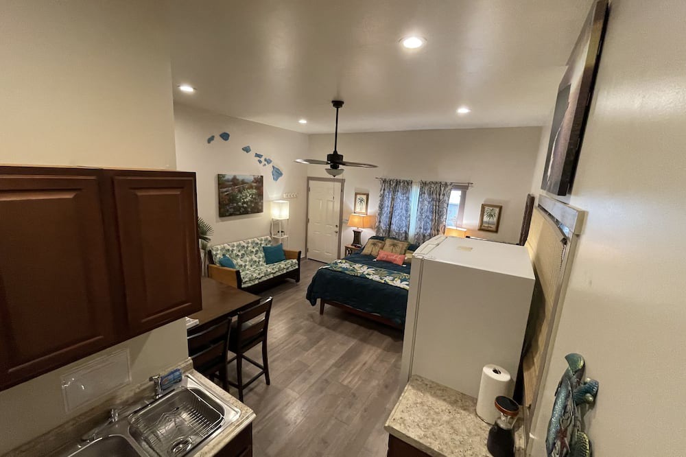 Keaau House | Private Hawaiian Cottage w/Pool (30 min to active volcano)!