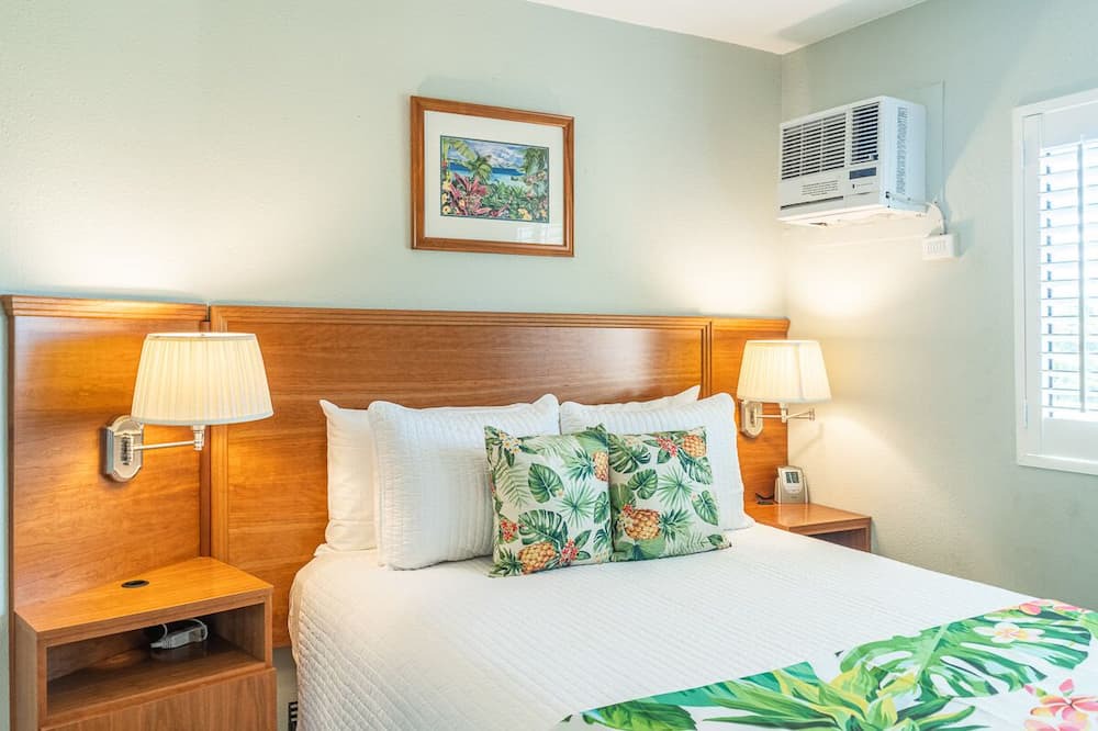 Kihei Condo | Maui Sunset B317 2BR Kihei condo w/pool and hot tub, summer deal