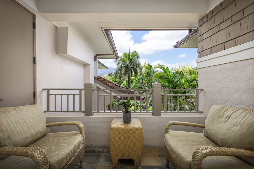 Kaupulehu House | Hualalai Palm Villa 126A - Perfect location along the15th Fairway!