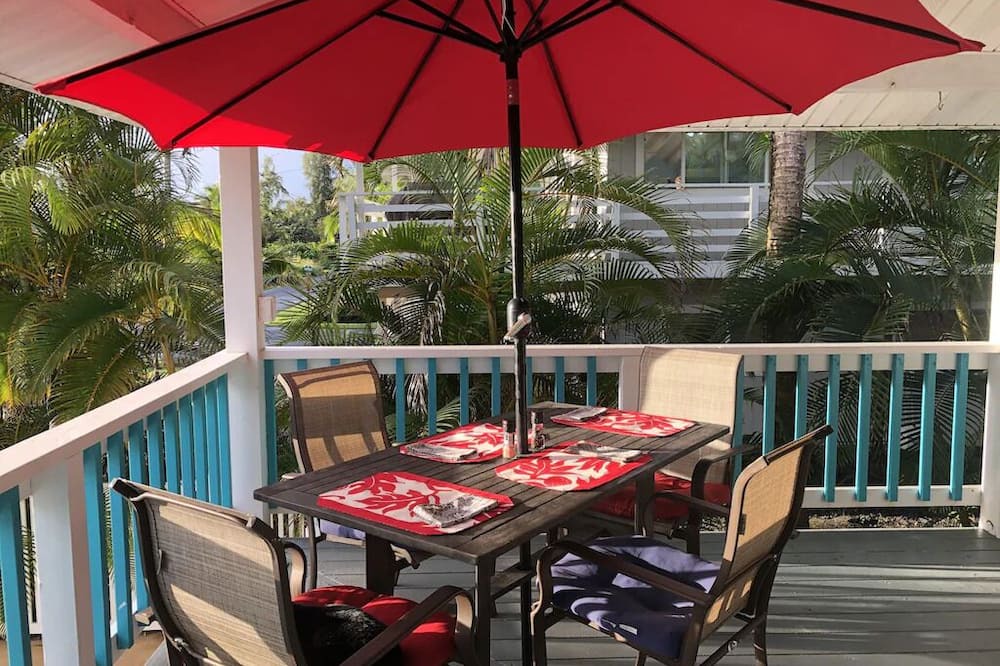 Keaau Apartment | Jungle Bamboo Room: Watch Whales, Breakfast included at Ala Kai Bed & Breakfast