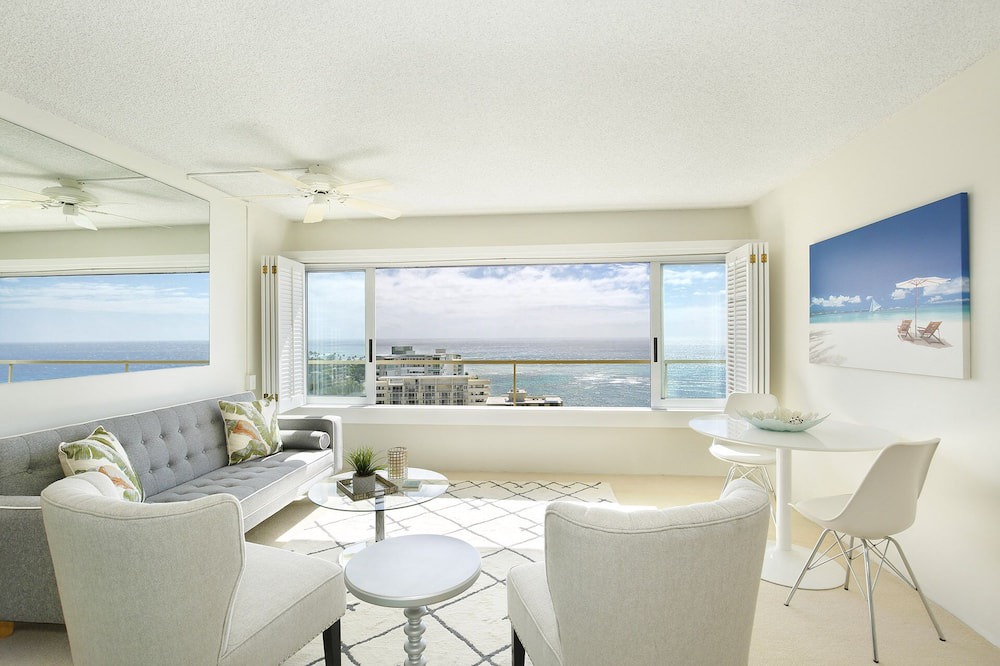Diamond Head - Kapahulu - St. Louis Condo | Panoramic Oceanfront & Diamond Head views, just steps to beach. FREE Parking!