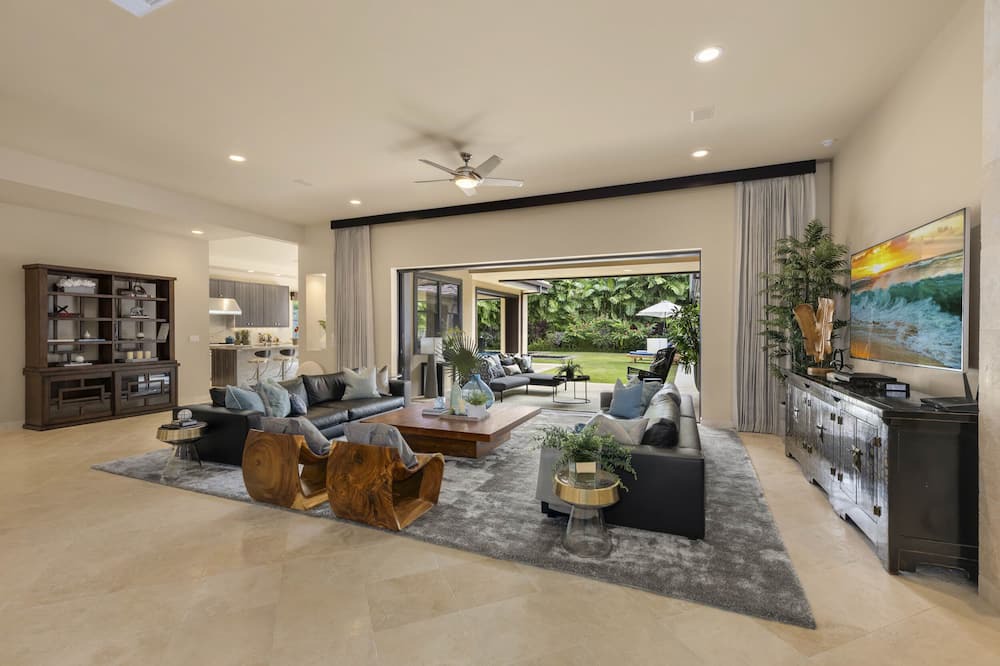 Kahala House | Honolulu - Contemporary Island home w/heated pool, spa Sleeps 11
