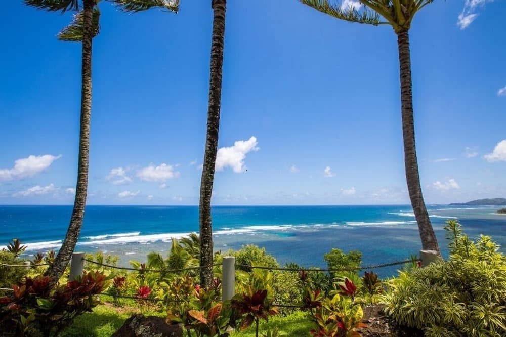 Princeville Condo | Oceanfront Air Conditioned Condo ~ Walk to Beach ~ Amazing Views