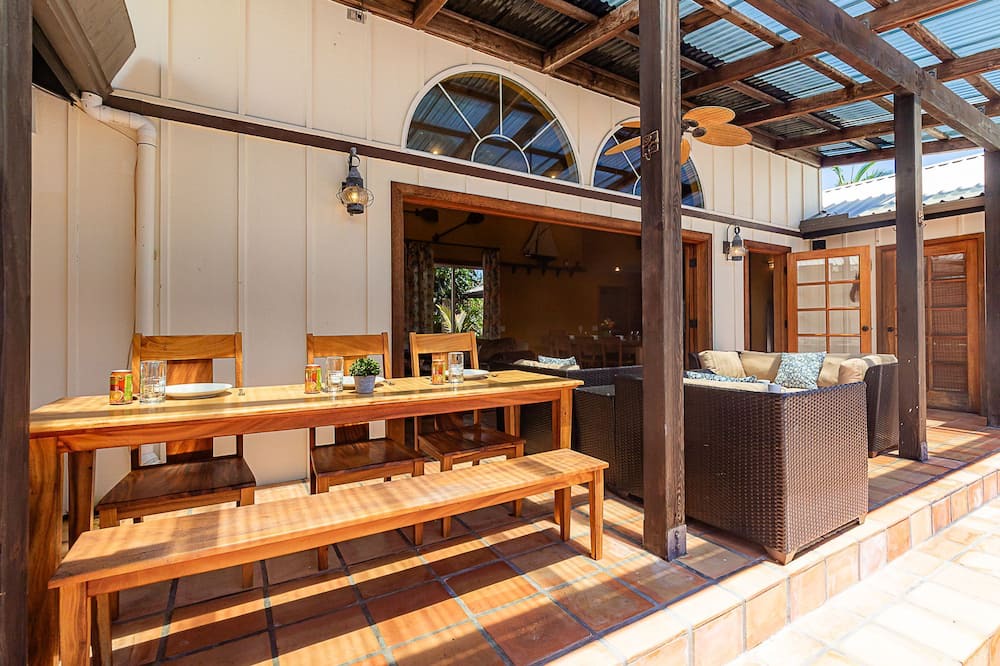Keaau House | House of Paddles, POOL, Ocean close in Keaau, Hawaii, near Hilo