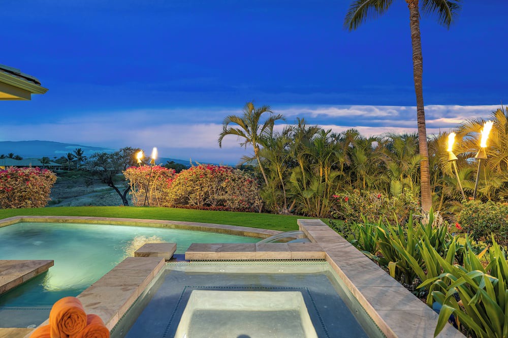 Kamuela House | Spacious Mauna Kea Retreat with Pool & Backyard