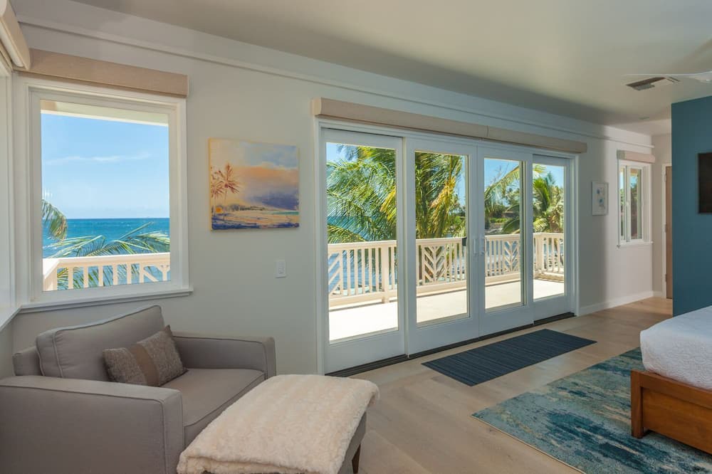 Paia House | Gorgeous Oceanfront Paia Bay Home
