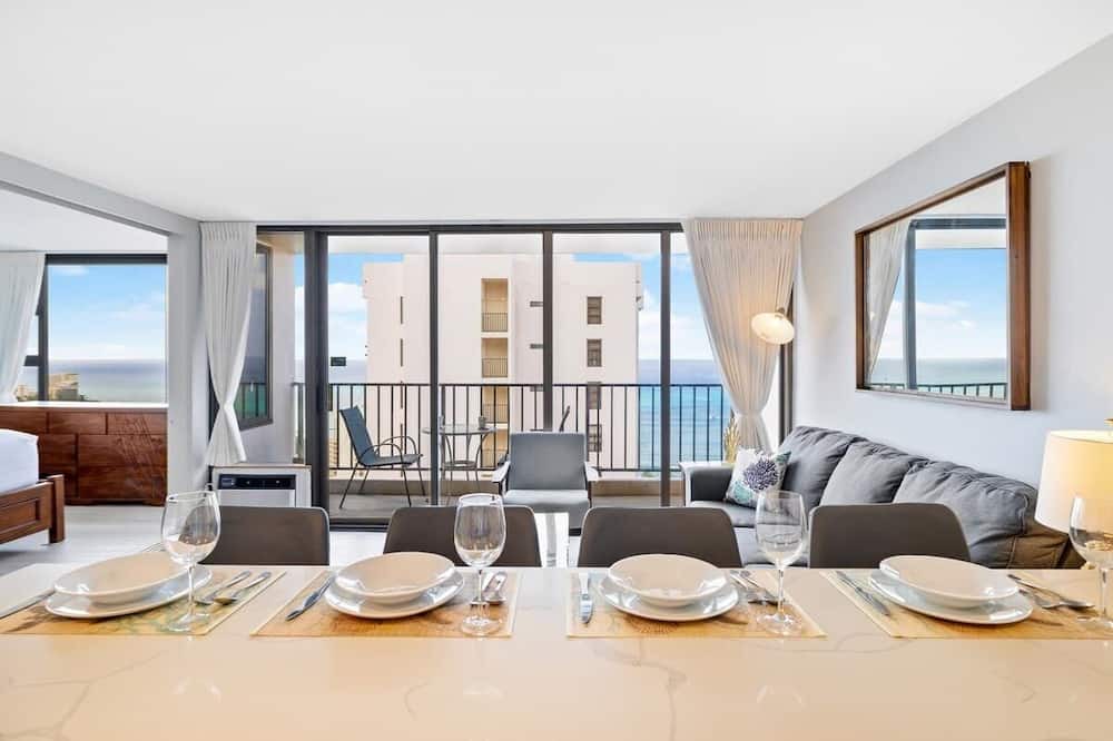 Waikiki Condo | 36FL Banyan ocean-view, lanai, parking & beach