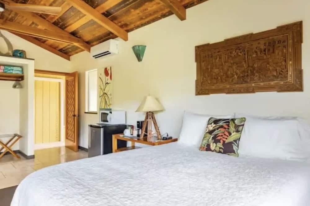 Hilo House | Escape to your private oasis