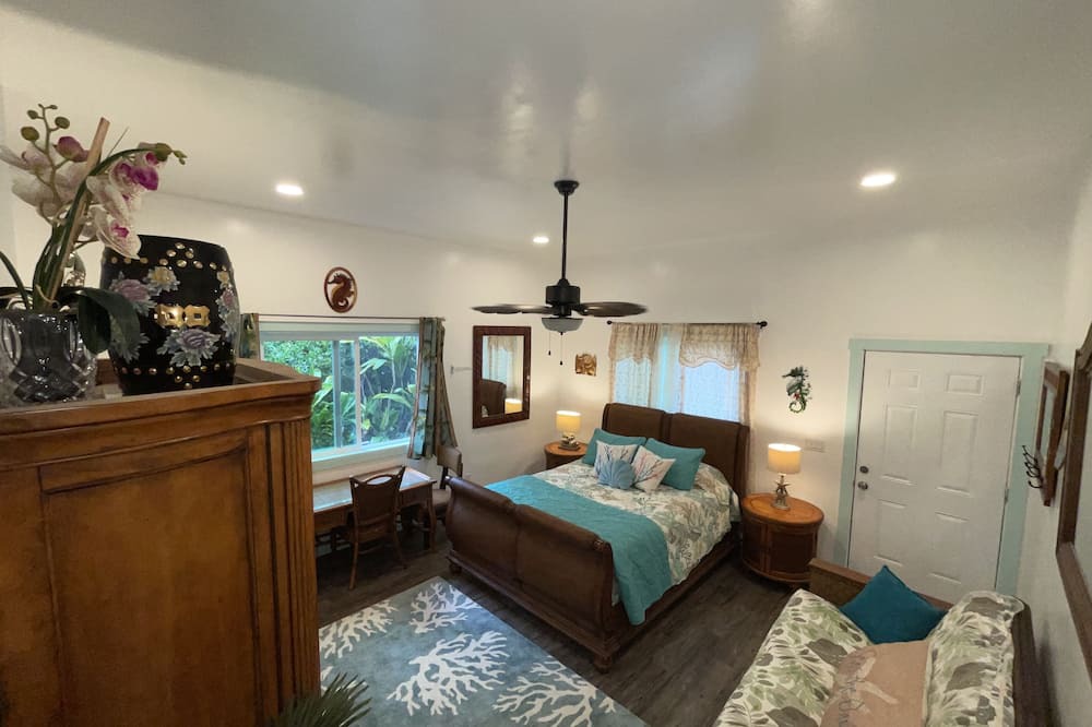 Keaau Cottage | Kuleana Green Cottage with pool 30 min. from Volcano Nat'l Park!