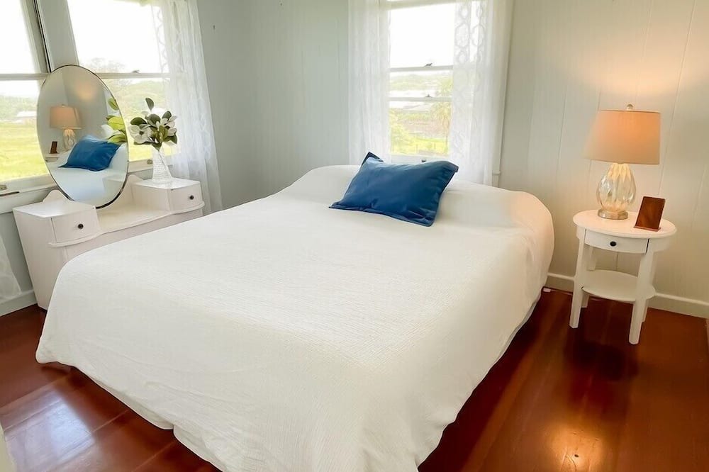 Kurtistown House | Close to the volcano vacation rental!