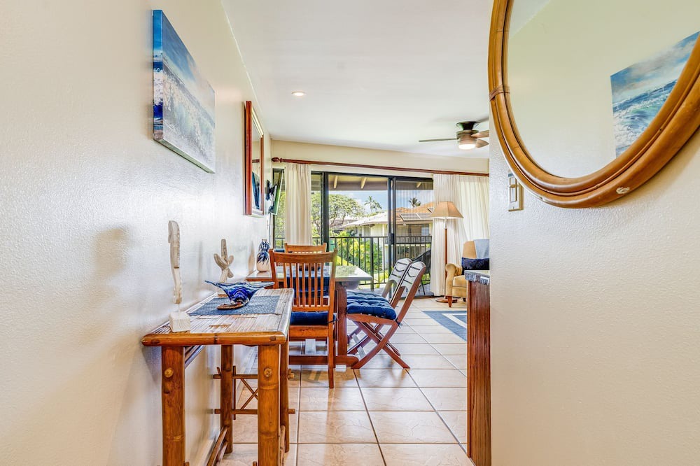 Kihei Condo | Oceanfront Unit in a Gorgeous Tropical Complex with Beachfront Pool