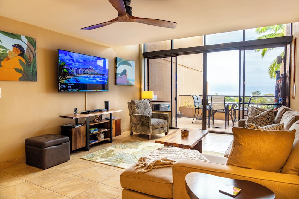 Kahana Condo | F507 - 2 Bedroom/2 Bath - Steps from the Beach, Super Clean!