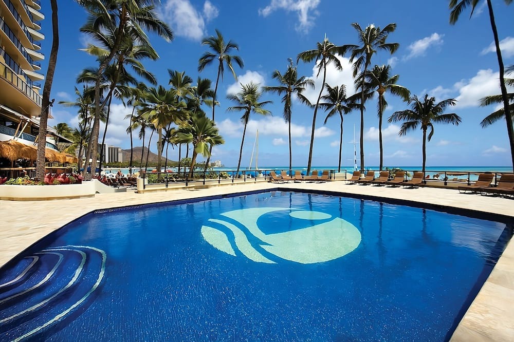 Waikiki Hotel | On Beautiful Waikiki Beach! Pool, Spa, 3 On-Site Restaurants, Water Activities