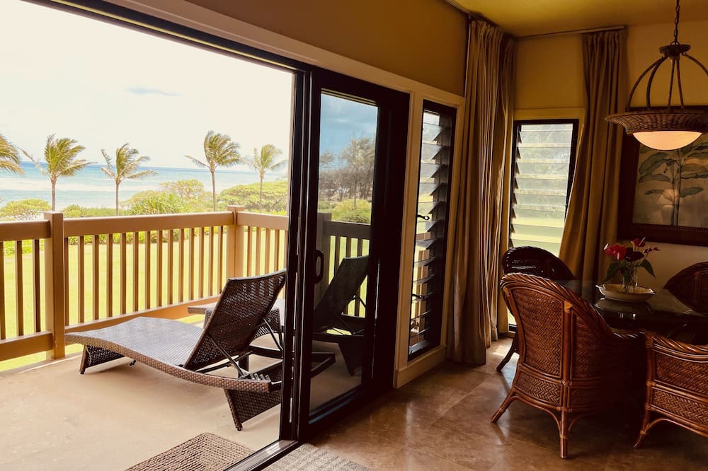 Lihue Condo | Beachfront Spectacular Ocean views , steps to white sand Beach & walk bike Path