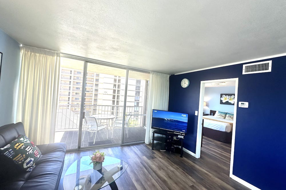 Kahana Hotel | Spacious 2bedroom/2bath Beach Front Condo