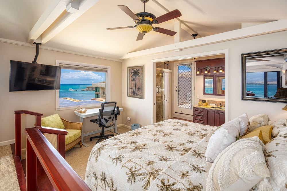 Maalaea Condo | Oceanfront Penthouse with Lanai plus Private Rooftop Sundeck - one of a kind!