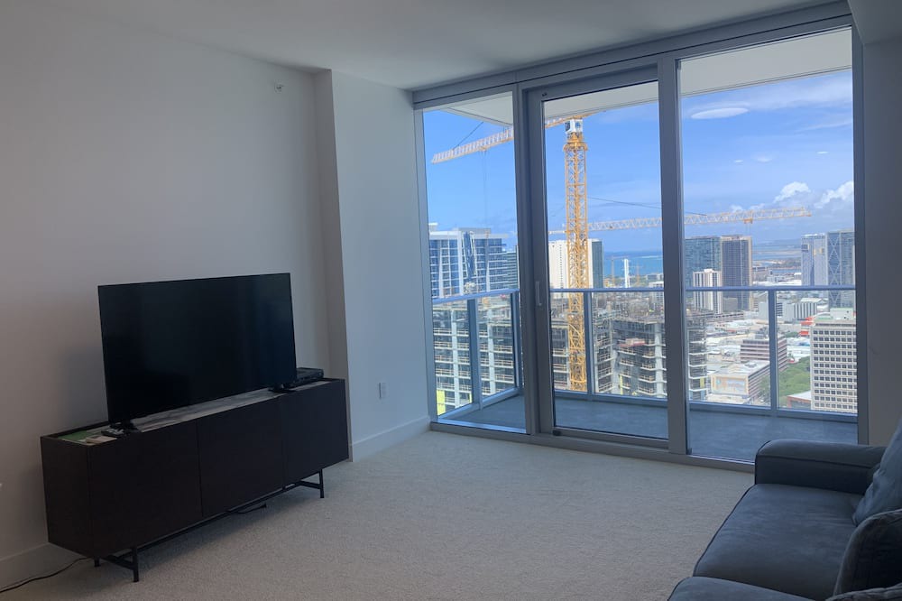 Ala Moana Condo | 40th Floor One Bedroom Condo