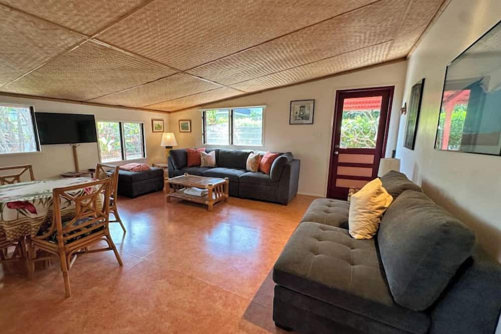 Kuau Cottage | Adorable cottage near small beach