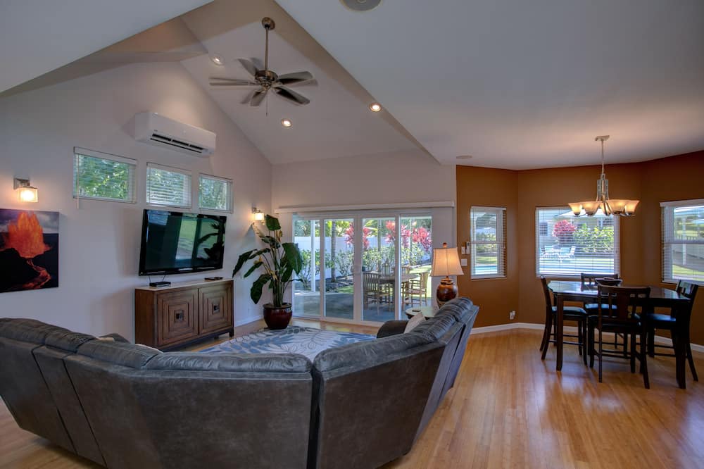 Hakalau House | Hawaiian Dream with Pool