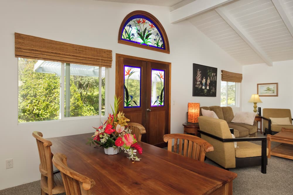 Volcano House | In the Heart of Volcano Village