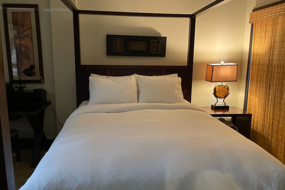 Wailua Resort | Waipouli Beach Resort | Spacious 2BD Retreat -Lazy River, Spa & Central Location