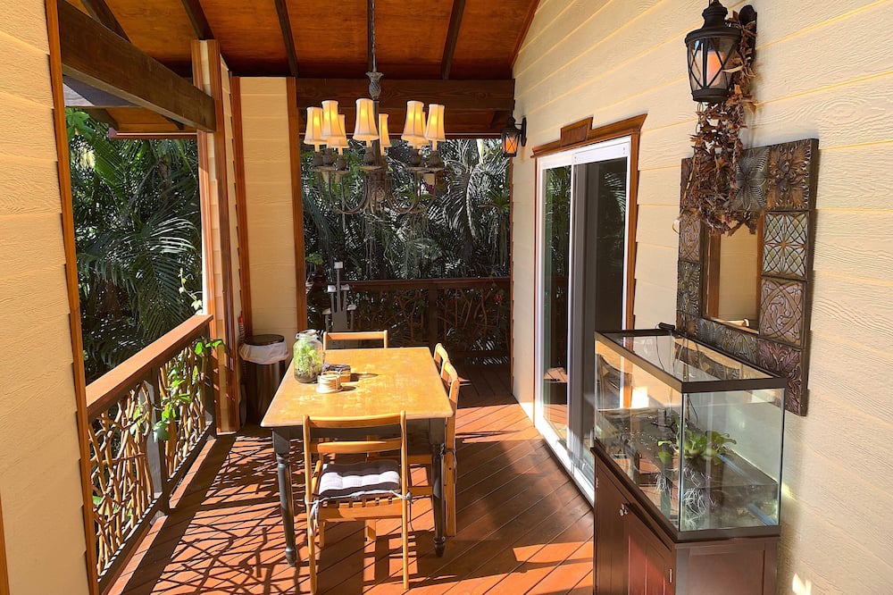 Kehena House | 2Bed/1Bath Upstairs Home, 1mile to Beach, Next to State Forest, Custom Finishes