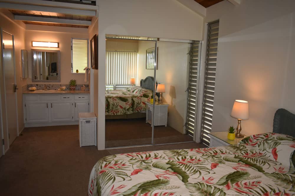Princeville Condo | Renovated, Air Conditioned 2nd Floor Princeville Condo Has Primary BdRm & Loft