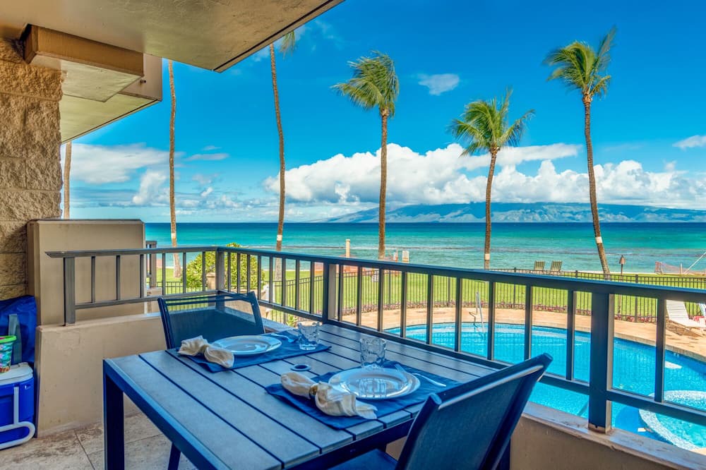 Honokowai Condo | Ocean views and tropical breezes