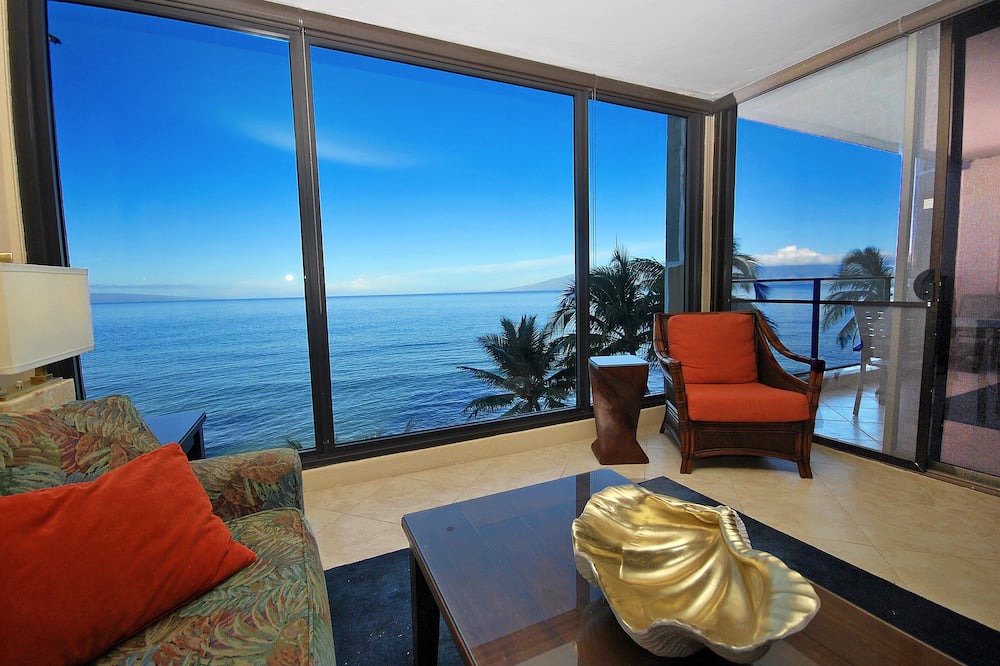 Honokowai Condo | Oceanfront Mahana Condo 1BR/1BA Sweeping Views Ac, Pool