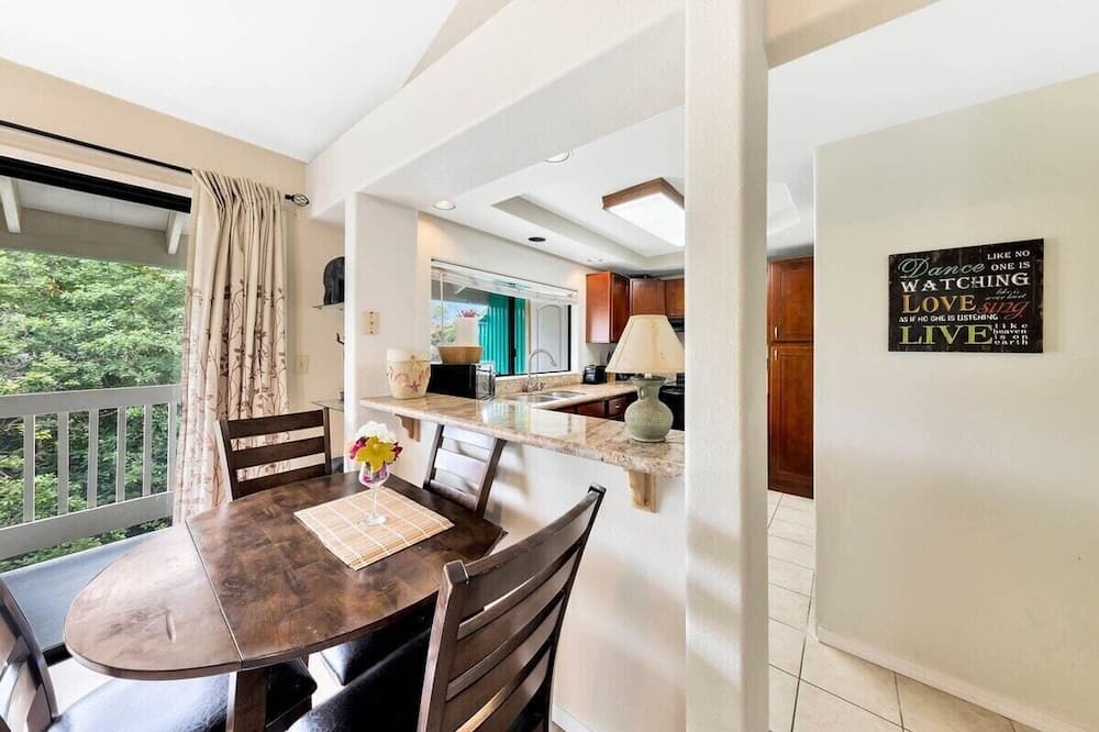 Princeville Hotel | Heavenly Kauai Destinations Hale Moi near Hideaway beach side A