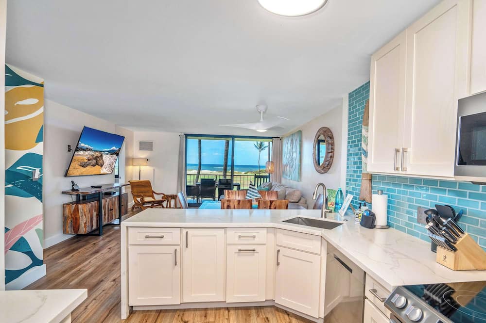 Kihei Condo | 2 Bed/2 Bath Modern & Elegant Oceanfront Vistas