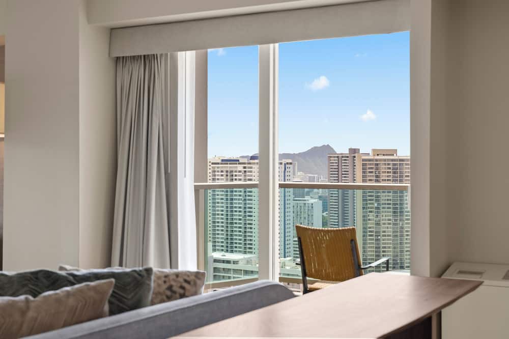 Ala Moana Condo | 34th Floor Ala Moana Large Regal Suite - 2Br/3Ba, Book Now at Special Rate!