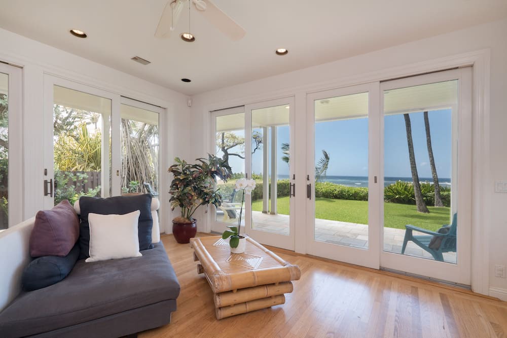 Mokuleia House | Secluded Beachfront Luxury, Highly Desired Location